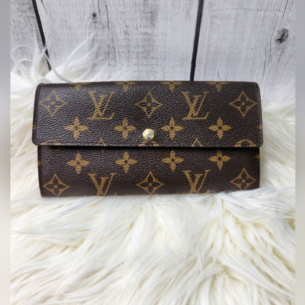 Louis Vuitton Sarah Wallet